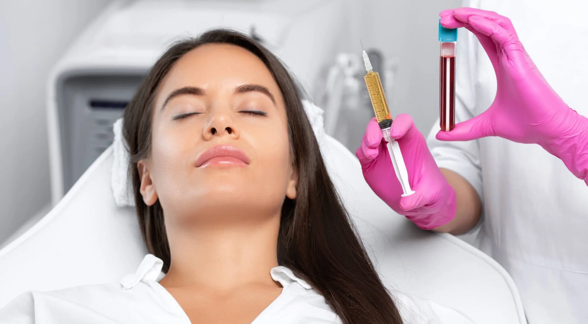 Beautician will do PRP therapy for the face