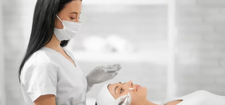 What Is The Difference Between Aesthetician and Esthetician