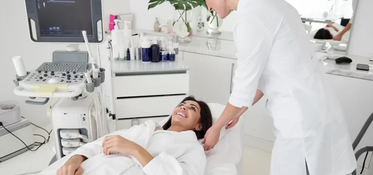 difference between an esthetician and a cosmetologist