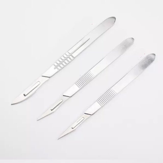 Scalpel Blades (#10) and Handle - Image 4