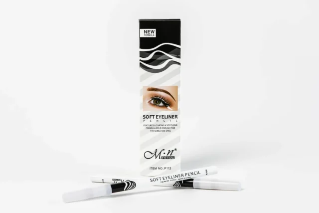 Eyeliner Pencils - White (Box of 12) - Image 3