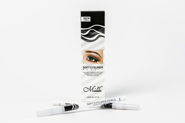 Eyeliner Pencils - White (Box of 12) - Image 6