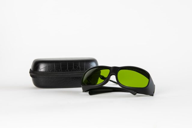 Laser Safety Goggles  (740nm-1100nm) - Image 7