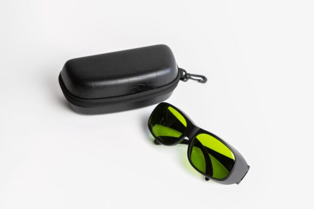 Laser Safety Goggles  (740nm-1100nm) - Image 8