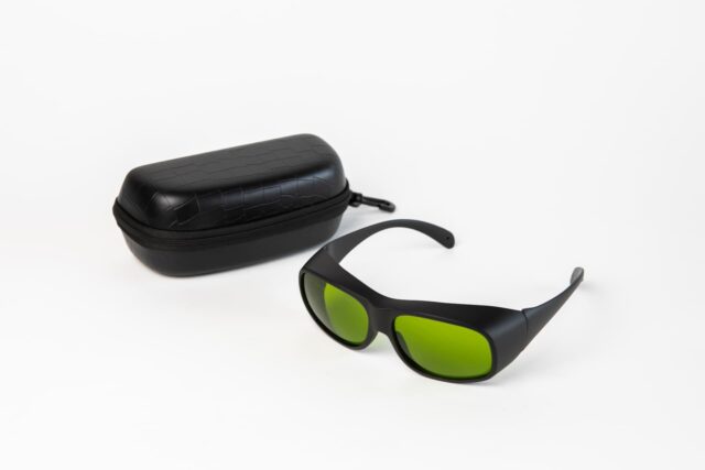 Laser Safety Goggles  (740nm-1100nm) - Image 9